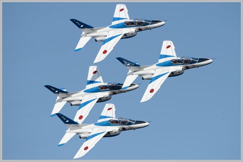ブルーインパルスの演技で機体の最短距離は1m
