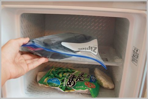 足の臭いを消す方法は革靴を冷凍庫に入れるだけ
