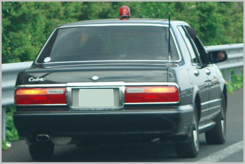 覆面パトカーによる高速の自損事故は意外に多い