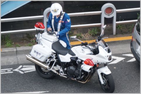 スピード違反の交渉に「坂落とし」が効くケース