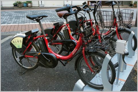 真っ赤な自転車のシェアリングが増えている理由