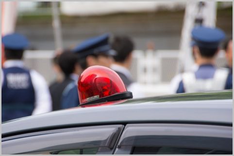 マル暴刑事のパンチパーマには申請が必要だった