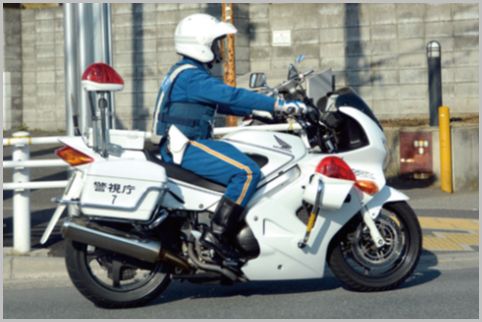交通機動隊が花形の交通部には私服警察官も所属