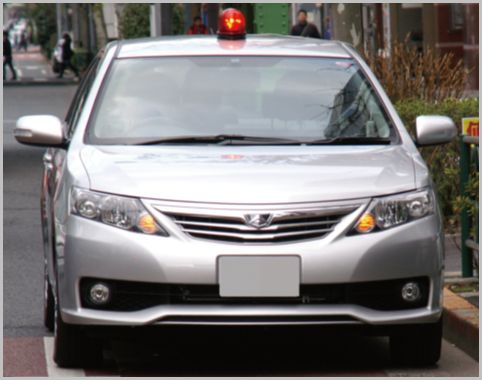 交通違反を取り締まらない覆面パトカーがある?