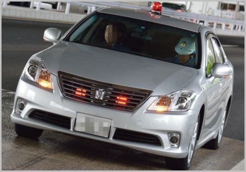パトカー追尾やネズミ捕りを警察無線で察知する