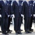 3種類ある警察官の制服のうち冬服上下は3万円