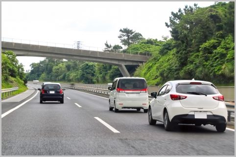 高速道路「つきまとい運転」に遭った時の対処法