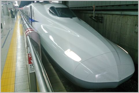 新幹線自由席では偶数号車のB席を狙うべき理由