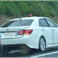 覆面パトカーを見分ける9つの外見的特徴とは?