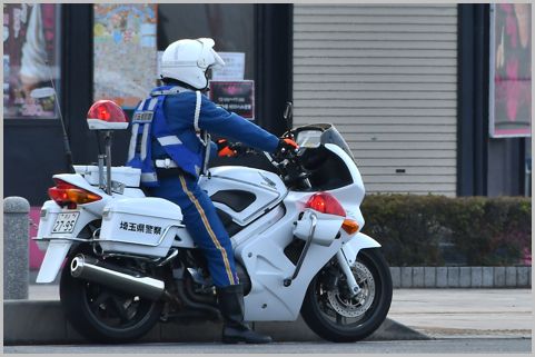 パトカーや白バイが待ち伏せで狙う交通違反は?