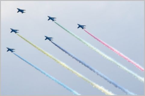 五輪のブルーインパルスは2個編隊が飛んでいた