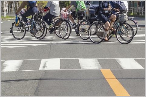 自転車は並んで走行することが禁止されていた？