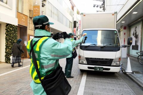 駐車監視員が駐禁を見て見ぬフリをした場所は?