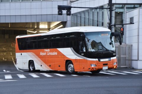 首都高の渋滞回避情報が流れるリムジンバス無線