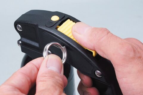 クマとの遭遇に備え「熊用催涙スプレー」を携行