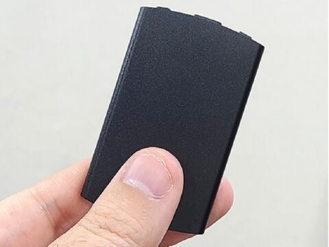 自動録音モードを搭載したカード型ICレコーダー