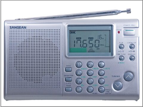 日本仕様で安心して使える台湾メーカーBCLラジオ